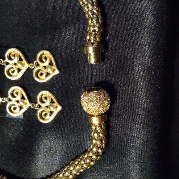 Tube necklace and earrings - Picture 5 of 5